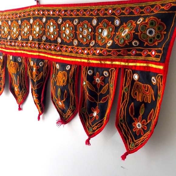 Fabric wall hanging - Picture 1 of 11